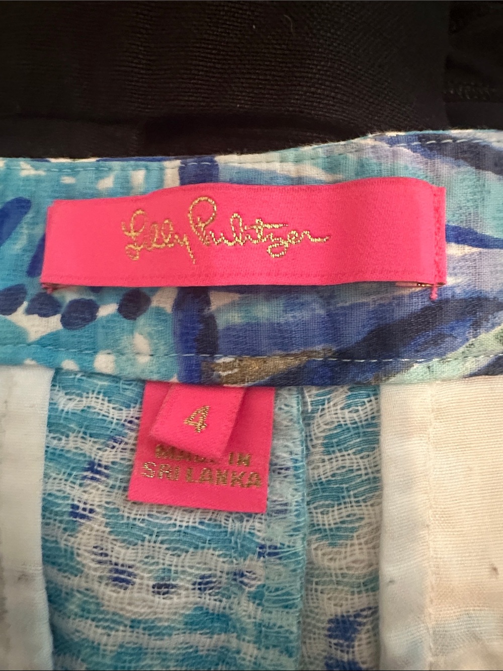Lilly Pulitzer 4 EUC Blue Tropical Print Women's Shorts - Picture 2 of 4